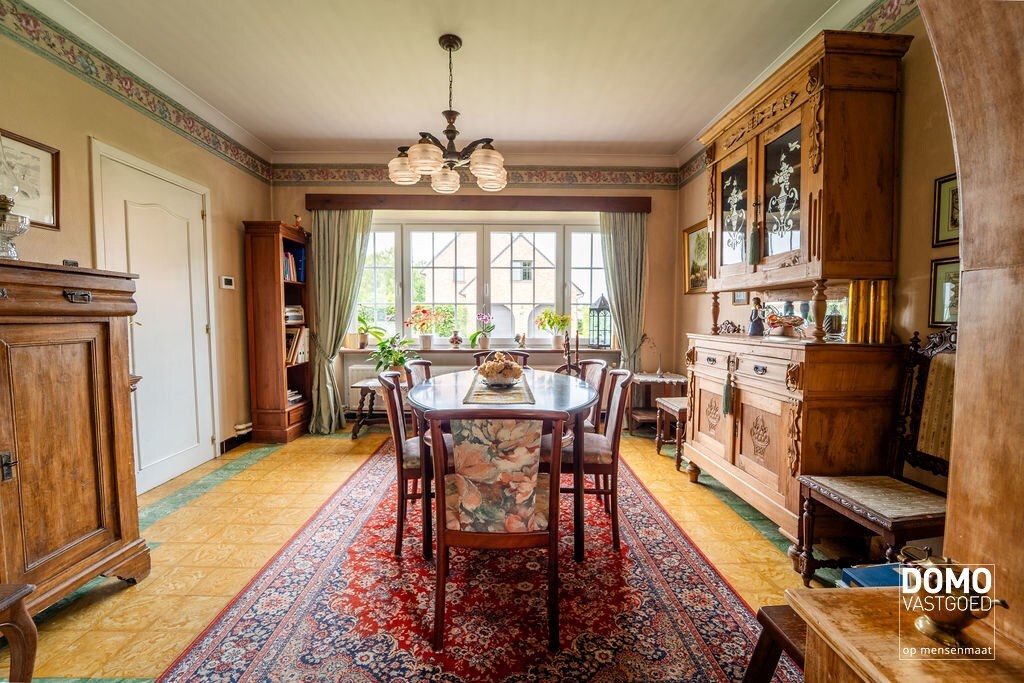 CHARMANTE TE RENOVEREN WONING MET 4 SLAAPKAMERS OP EEN PERCEEL VAN 13A TE HASSELT (KURINGEN) 