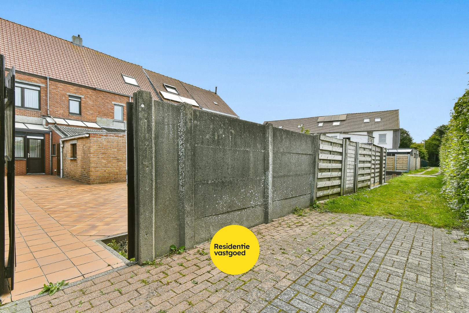 Rijwoning met veel potentieel op centrale ligging 