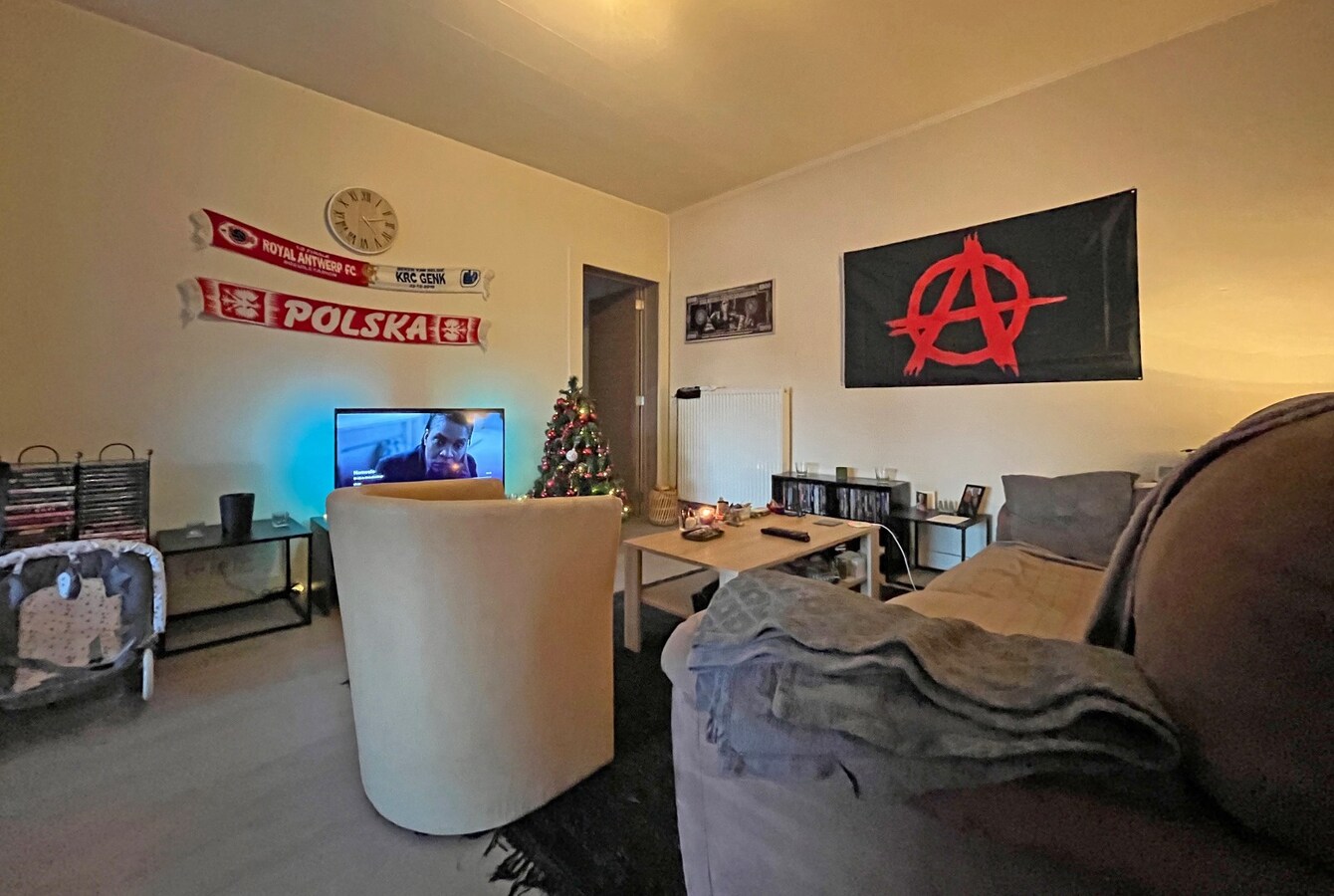 2 appartementen met gelijkvloers  magazijn 