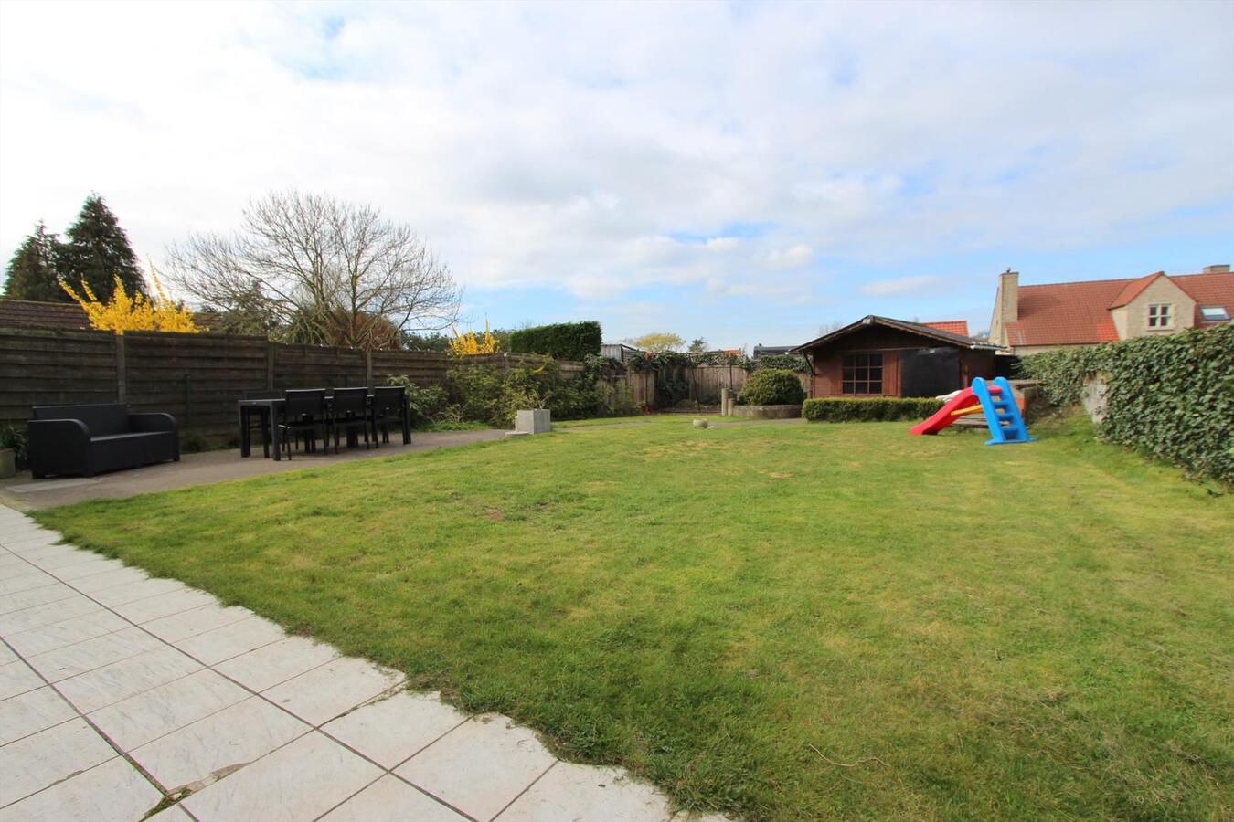 Woning met 4 slaapkamers en tuin te Ichtegem 