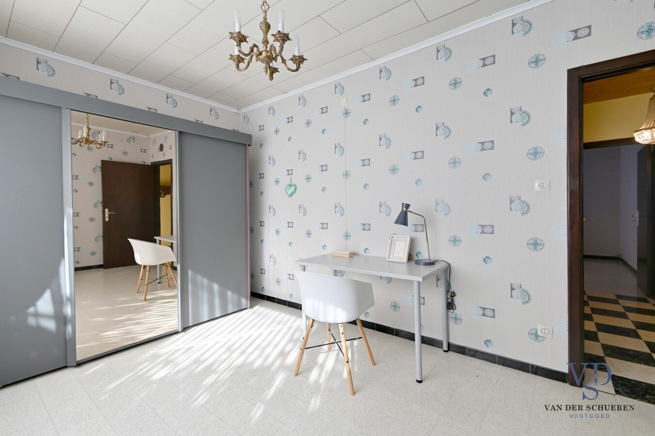 Goed gelegen, degelijke Open Bebouwing. 