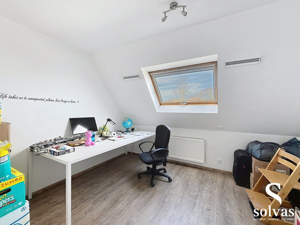 Energiezuinige woning met 3 ruime slaapkamers, bureau en ruime garage nabij centrum Aalter 