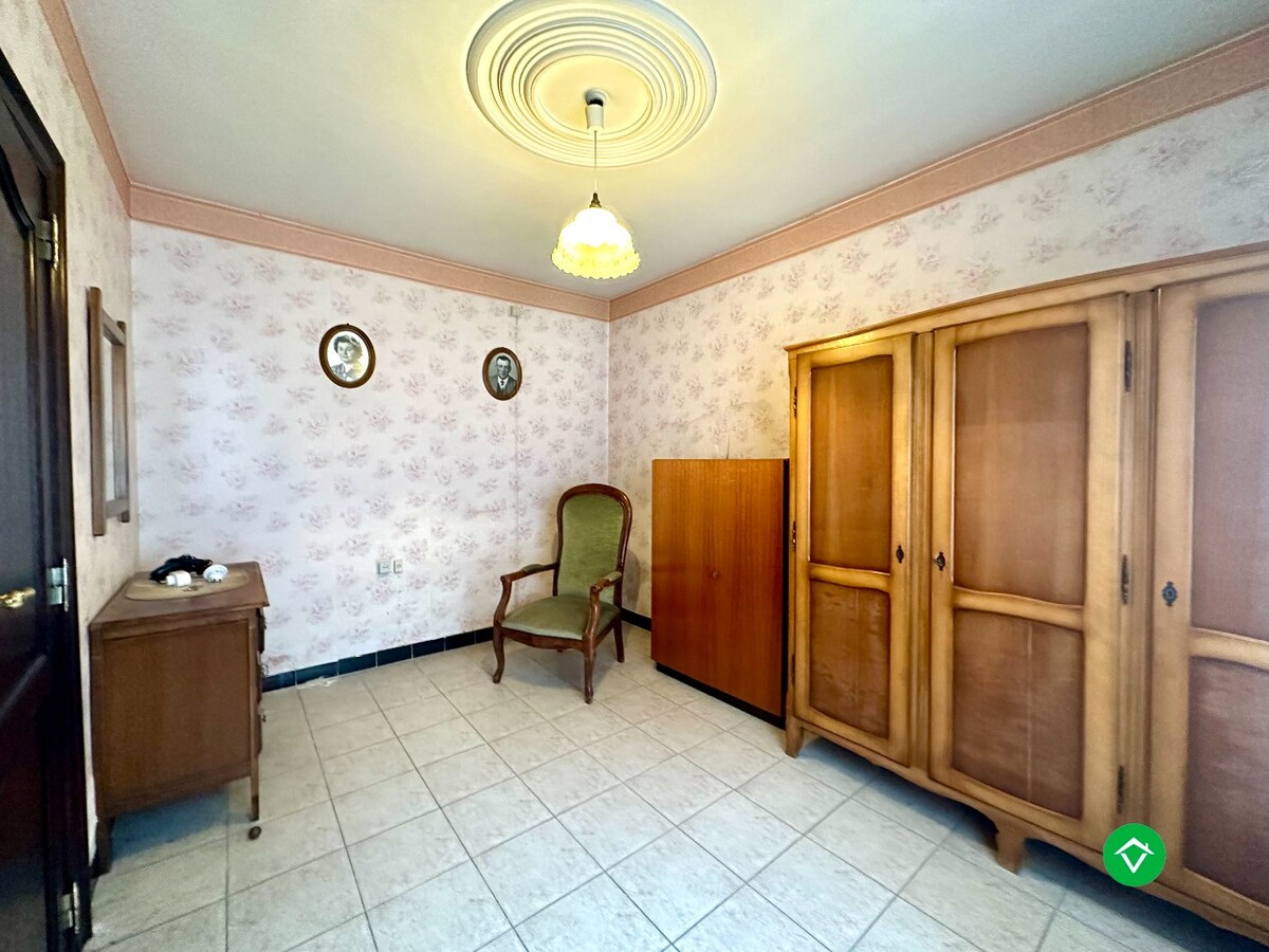 Rijwoning in het centrum van Koekelare met mogelijkheden 