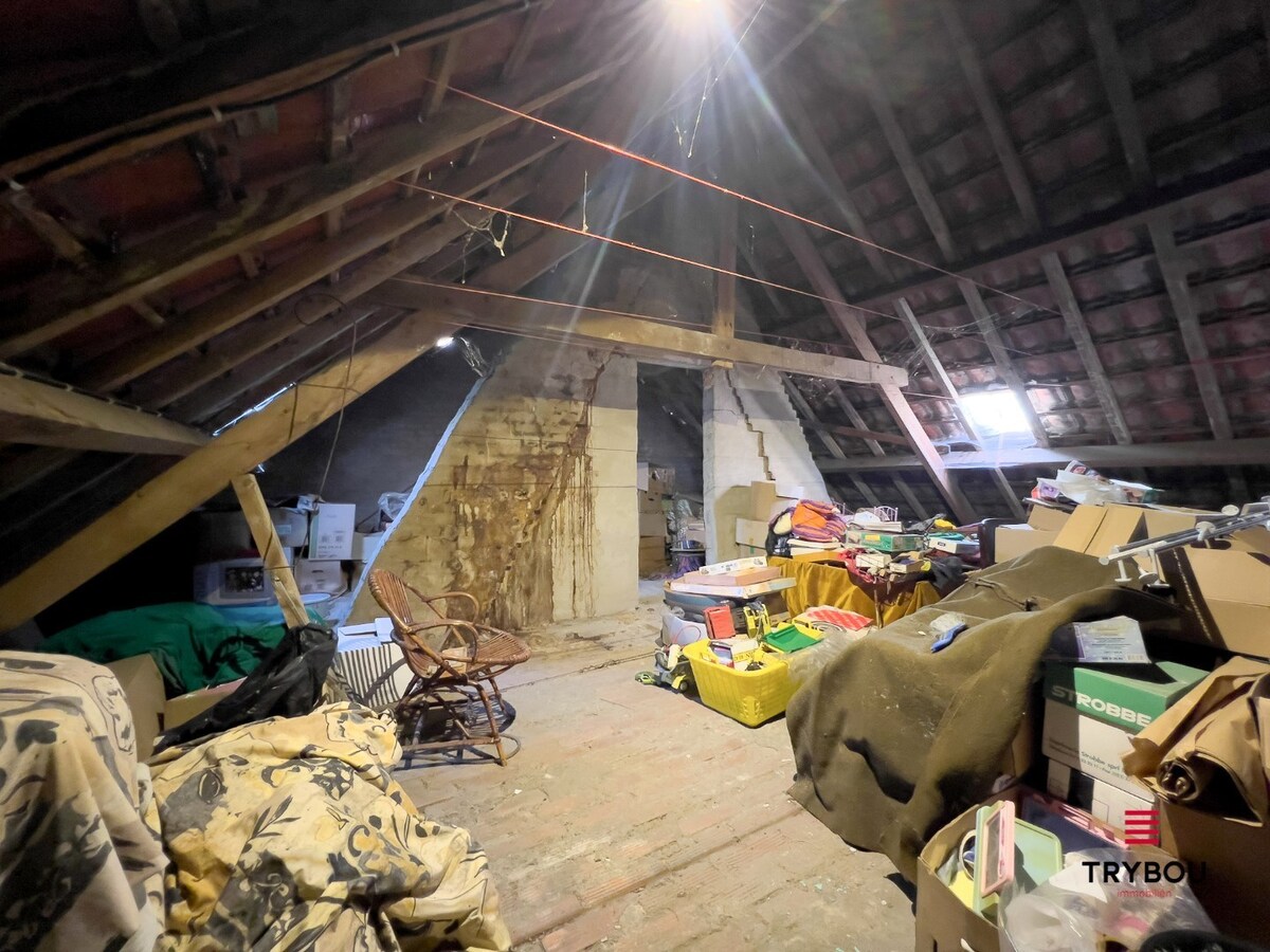 Ruime gezinswoning met 4 slaapkamers, garage en tuin 