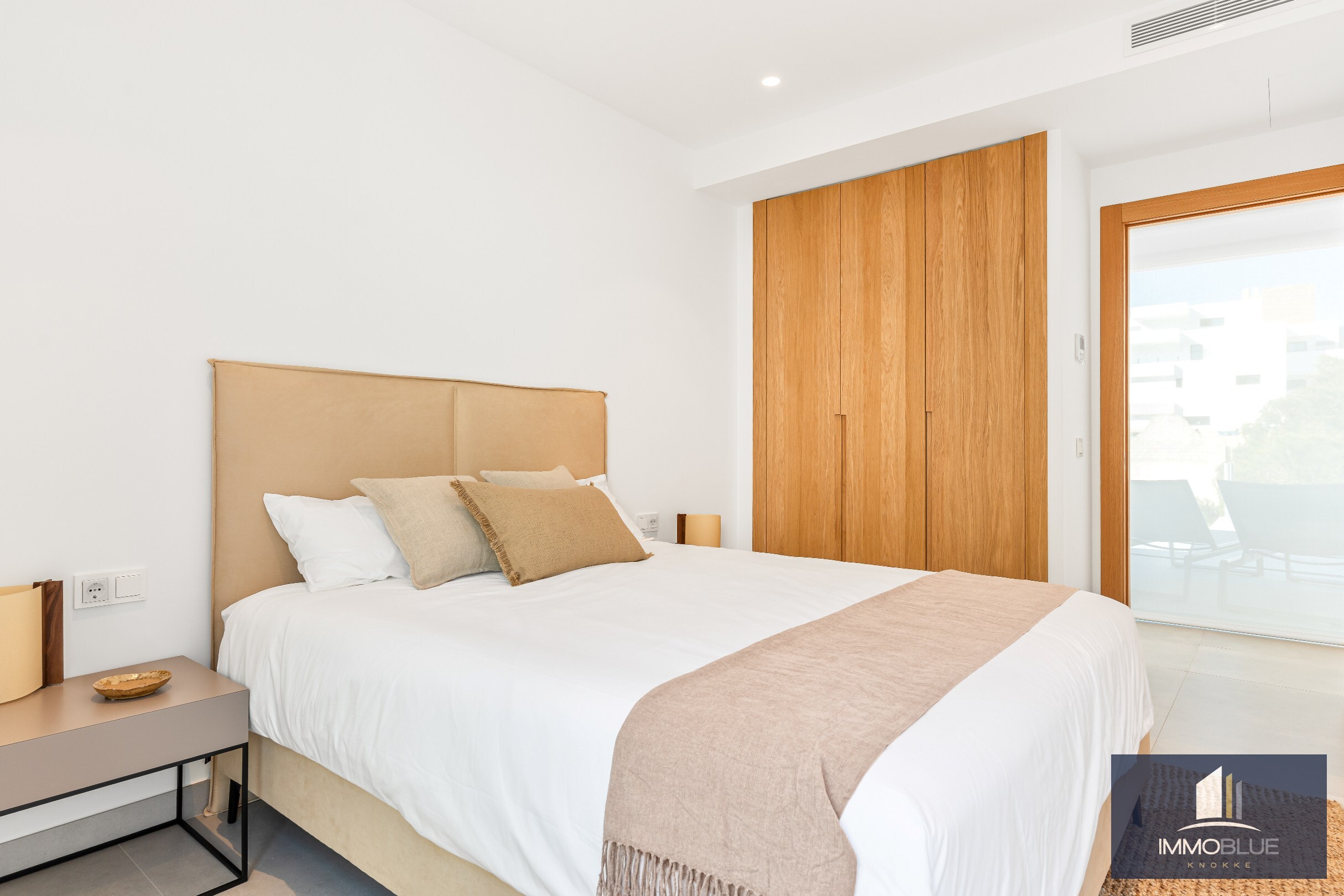 Open en praktisch wonen in mediterrane omgeving. 