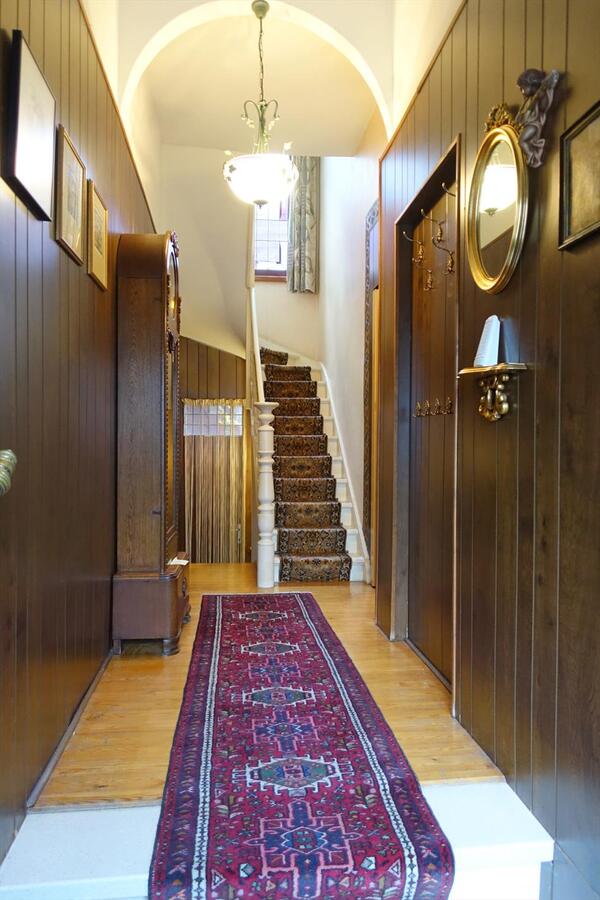 Karaktervolle herenwoning in centrum Brugge 