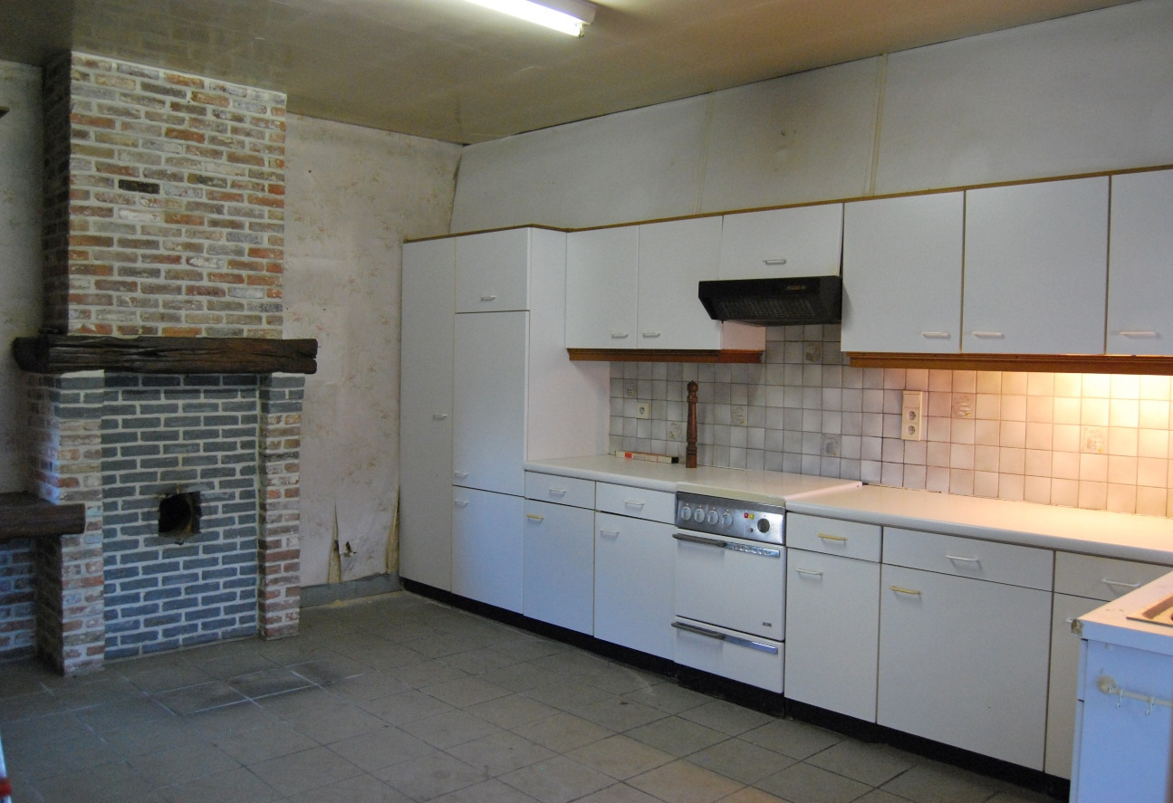Te renoveren woning op 7390m² te Lokeren 