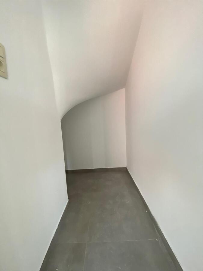 Woning met 4 slaapkamers en garage te Koekelare 