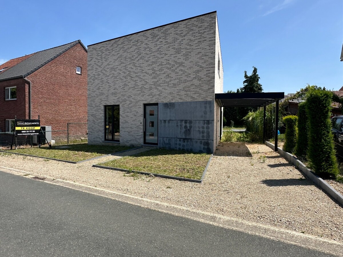 Nieuwbouwwoning met 4 Slaapkamers. 