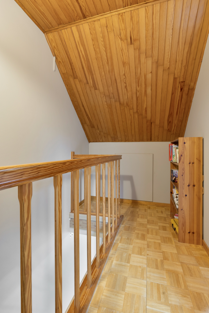 Halfopen bebouwing met 4 slaapkamers en bureau, ruime garage, kelder en zolder in Holsbeek! - EPC 161 kWh/m² - bewoonbare opp. 288 m² 