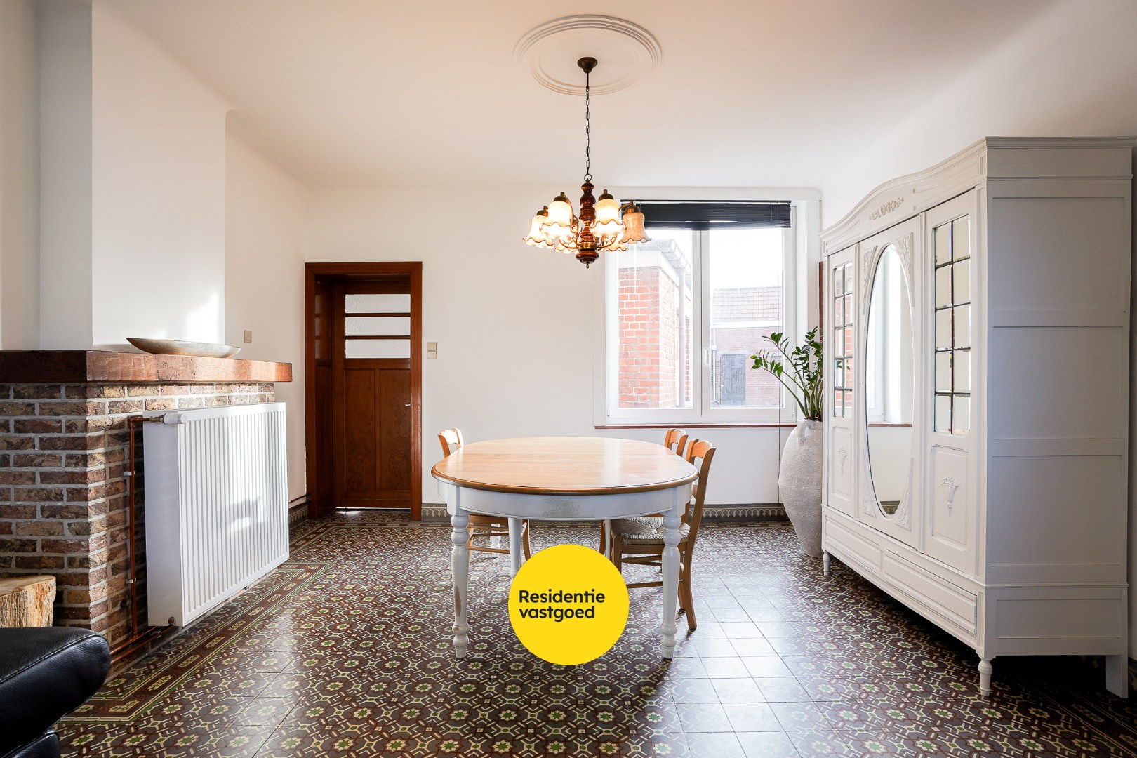 Zeer mooi onderhouden woning in het centrum van Aartrijke 