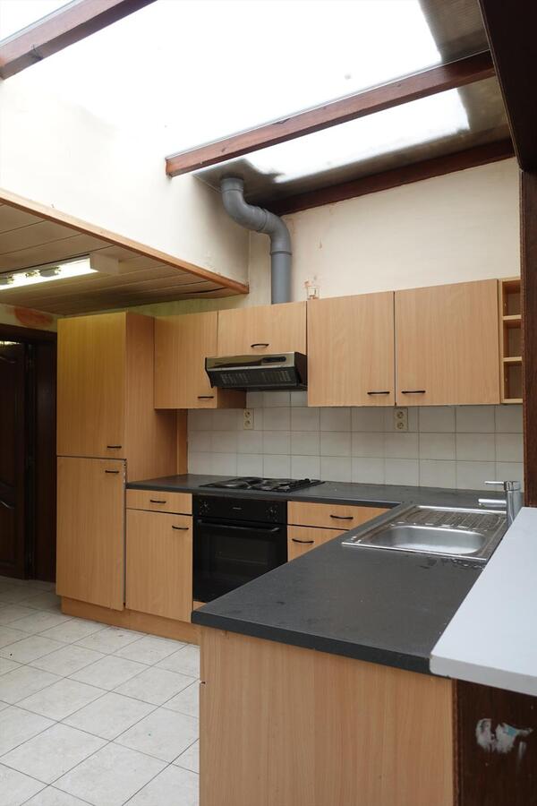 Rijwoning met tuin in centrum Eernegem 