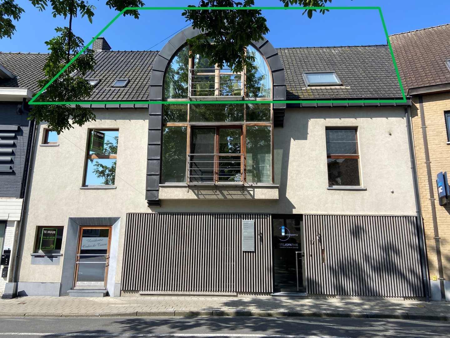 Stijlvol en ruim appartement (129 m²) in hartje Deerlijk met zonneterras! 