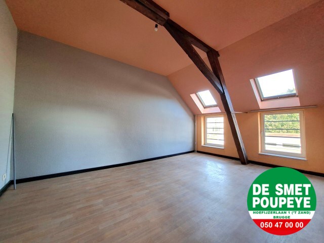 Ruim duplex appartement met tuintje 