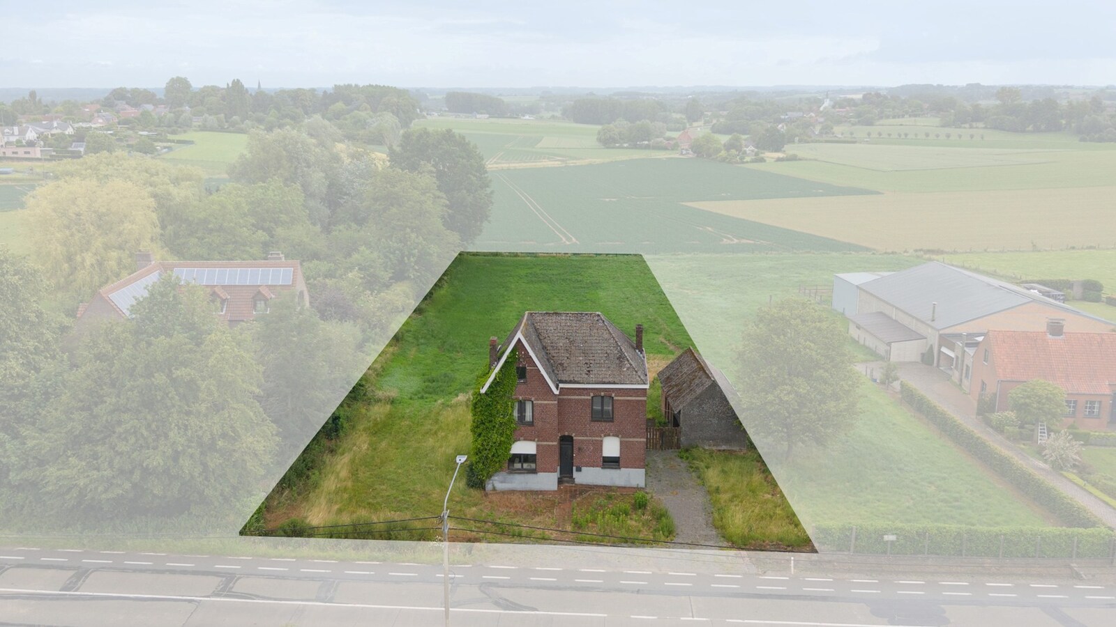 Unieke eigendom met prachtig zicht over de Vlaamse Ardennen op een ruim perceel van 3.310 m² in Horebeke 