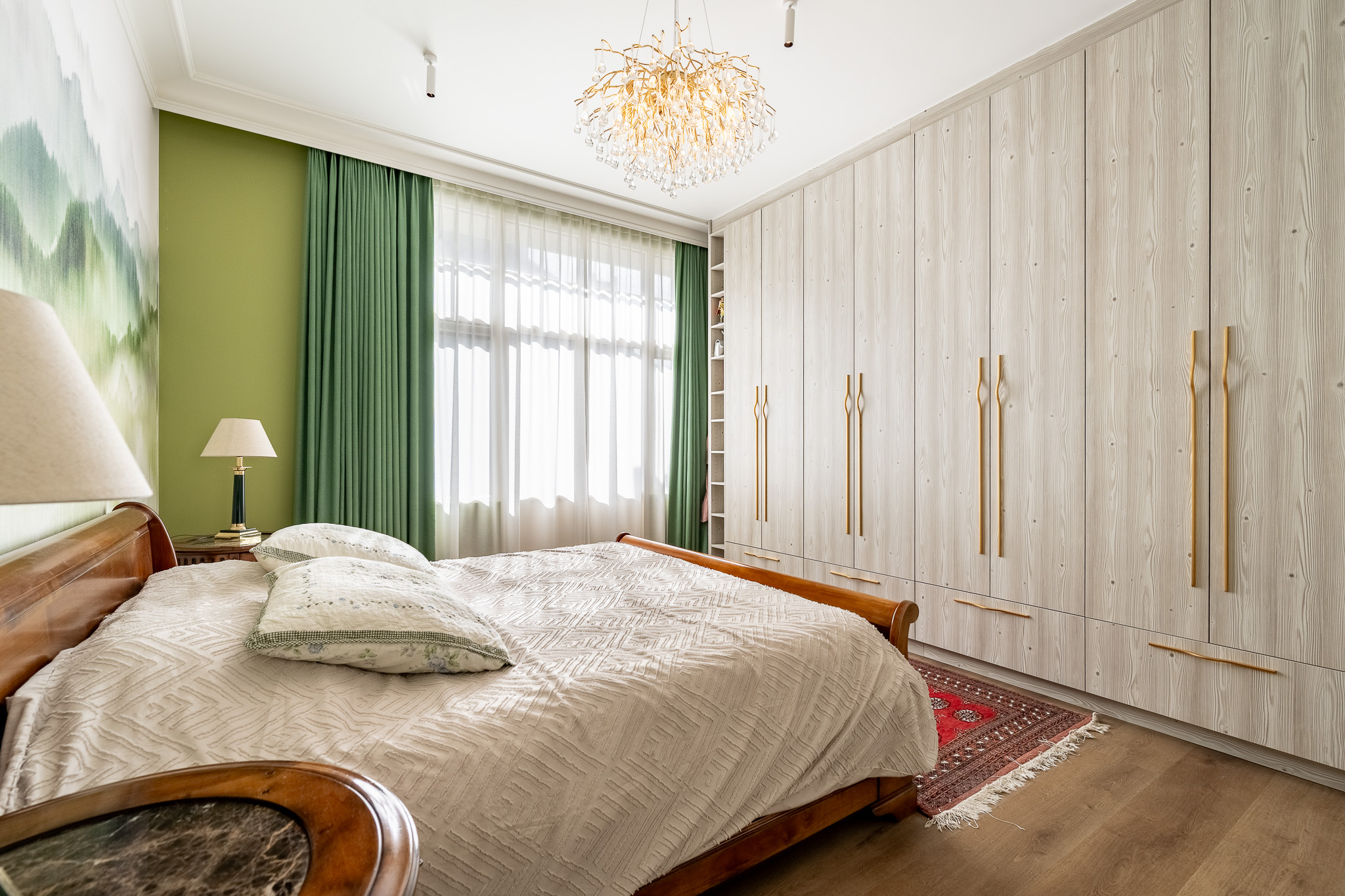 Charmante en karaktervolle herenwoning, met veel smaak gerenoveerd in het centrum van Knokke 