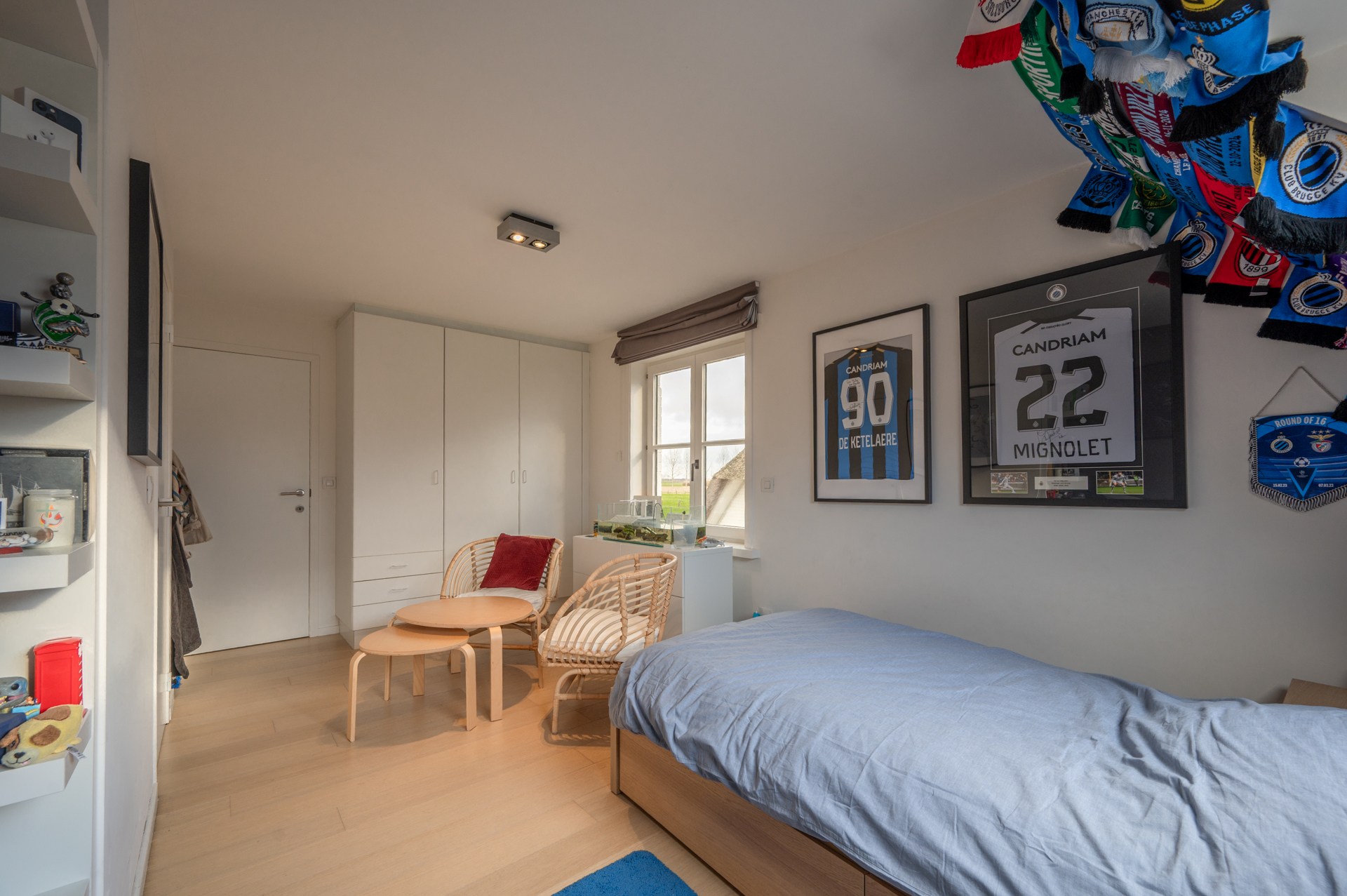 prachtig gerenoveerde alleenstaande villa geniet van een uitstekende centrale ligging, op slechts enkele minuten van het centrum van Knokke. 