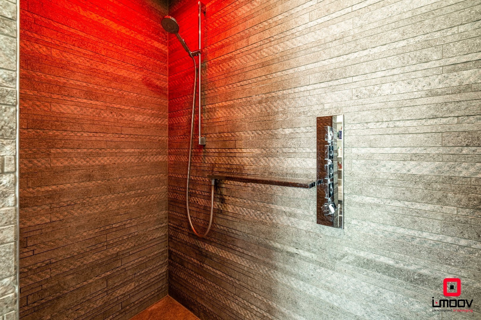 Exclusieve villa met infinity pool en resortgevoel op topligging in Mariakerke 