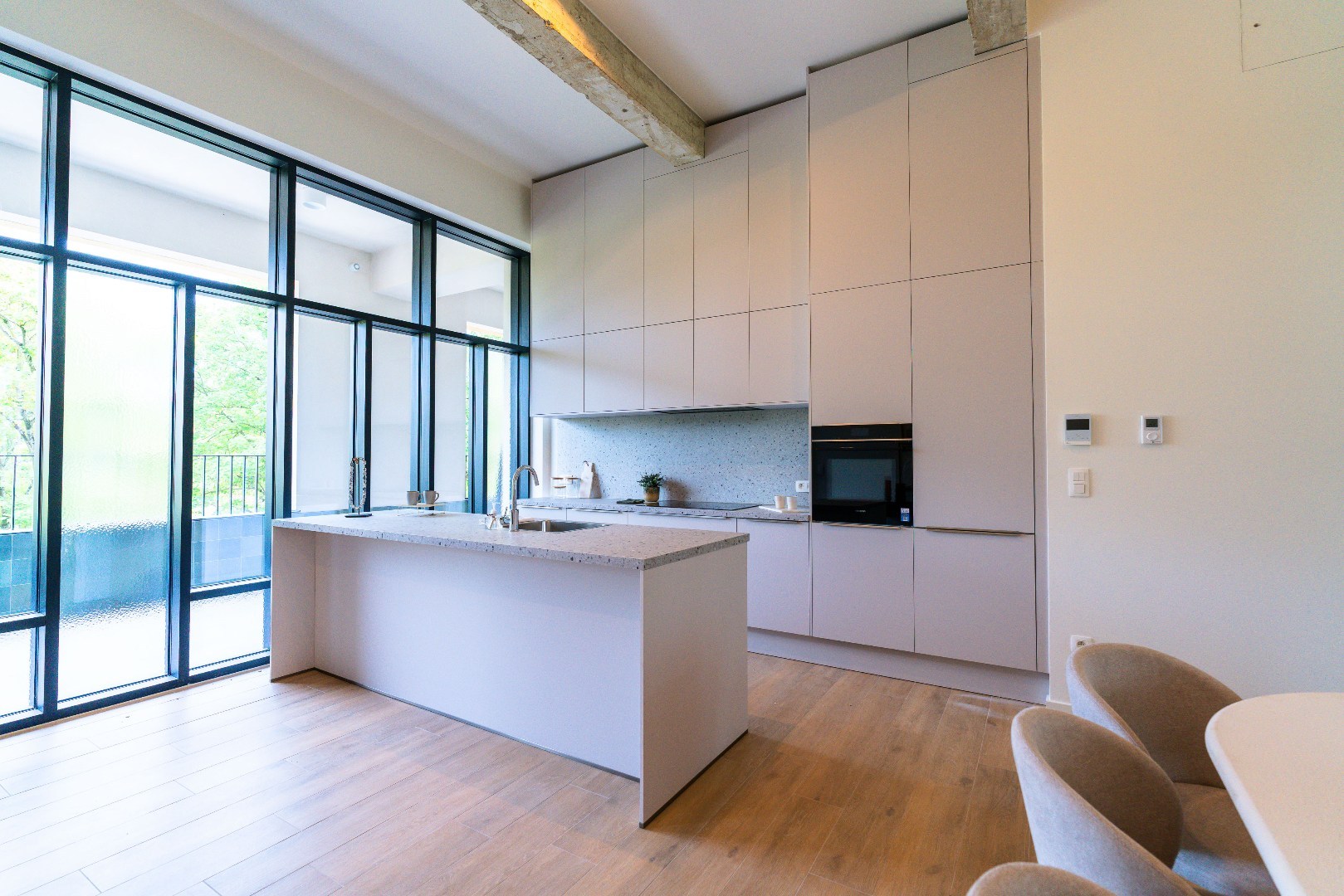 Instapklaar appartement in de stijlvolle Ambiorixkazerne 