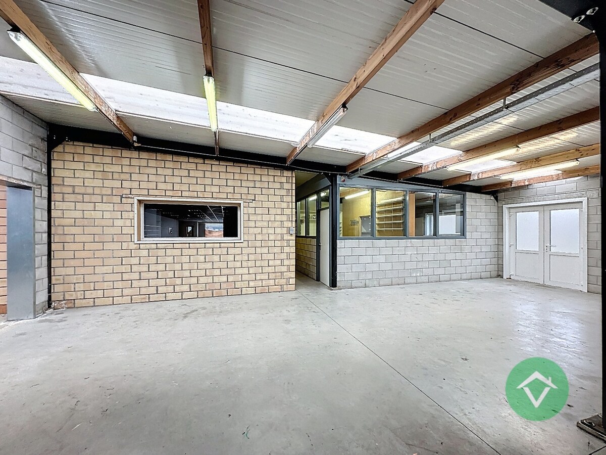 Handelspand met woonst op topligging in Gistel 