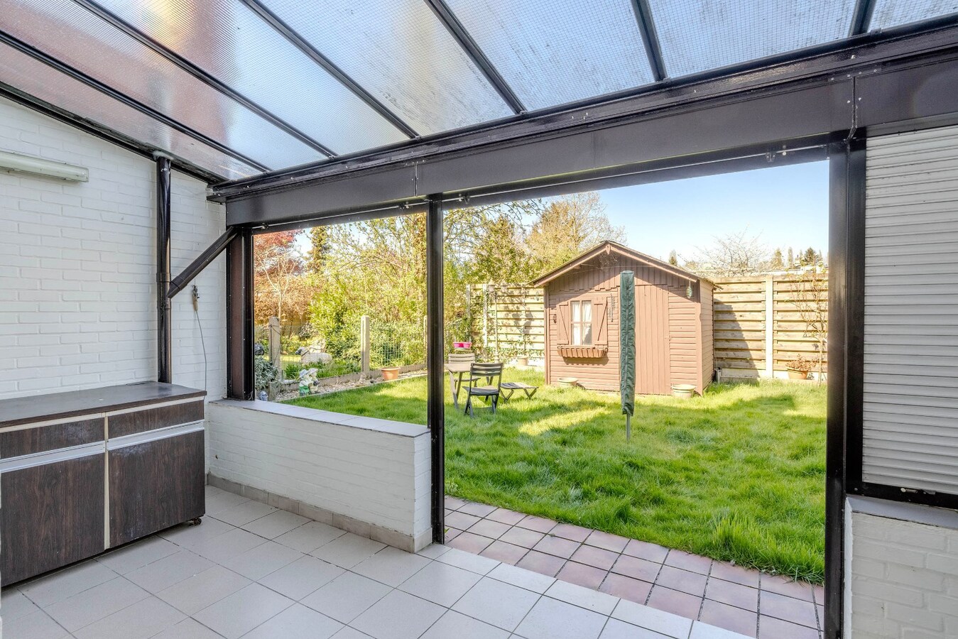 Gezinswoning met 3 slks - tuin - toplocatie. 
