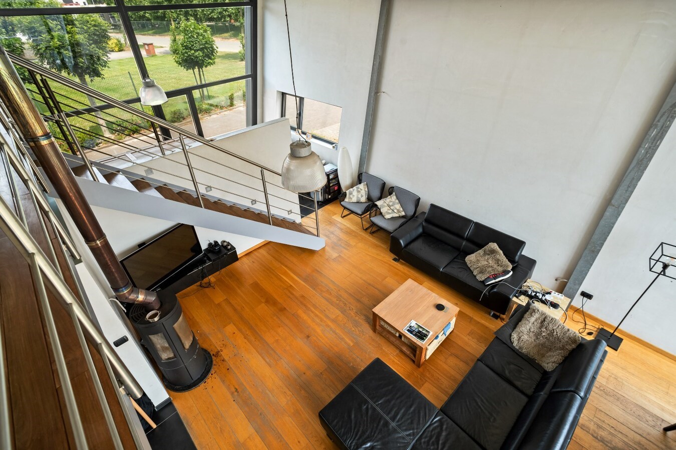 Bedrijfswoning met werkplaats op industrieterrein van Houthulst 