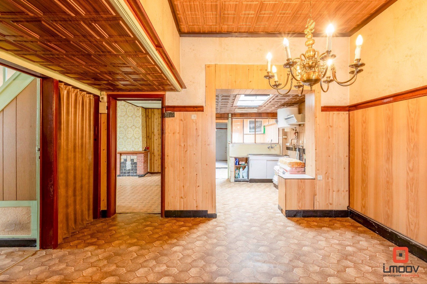 Te renoveren woning met enorm potentieel en uitstekende locatie in Sint-Amandsberg 