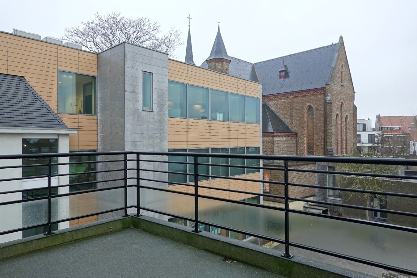 Prachtig afgewerkt nieuwbouwappartement in centrum De Haan met garagebox 