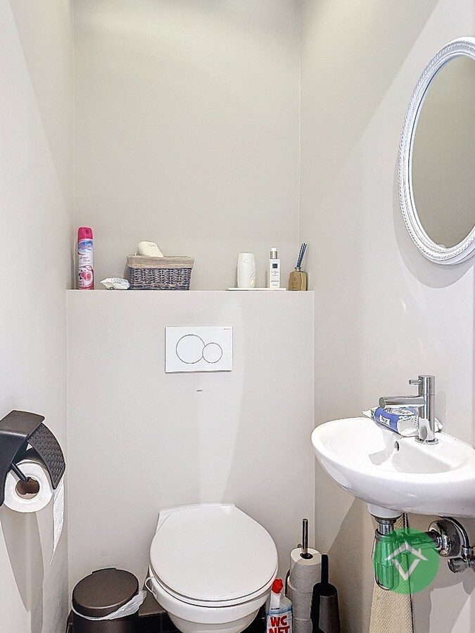 Appartement met 2 slaapkamers en terras te Roeselare 