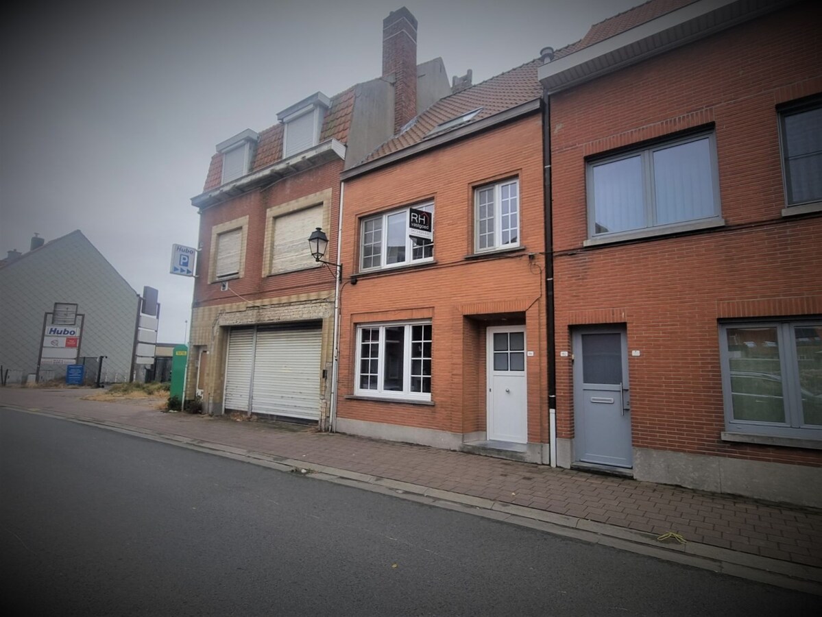 Gezinswoning met tuin en 4 slaapkamers te Heist 