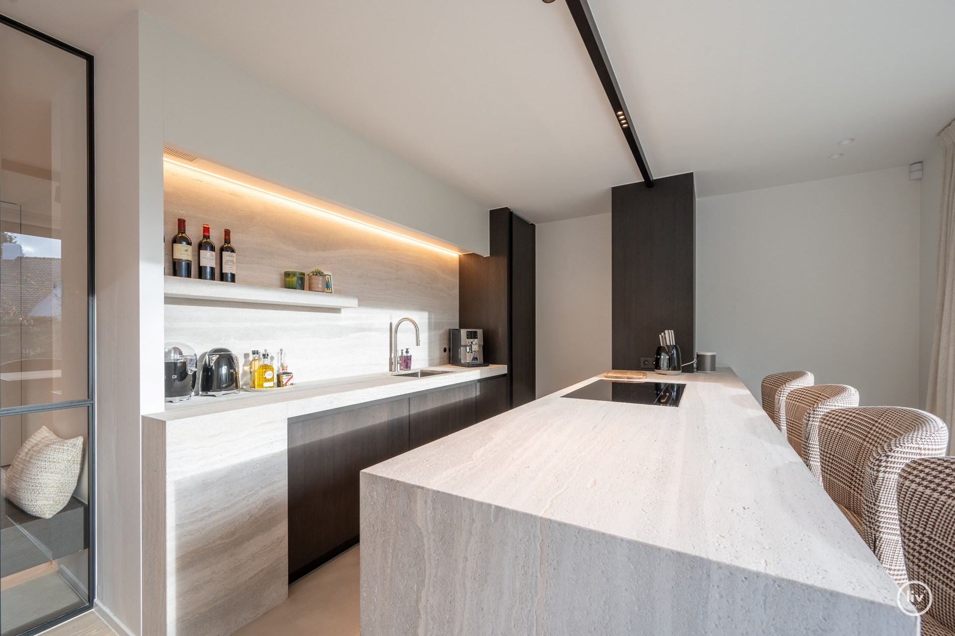 Superbe villa charmante, entièrement rénovée et joliment située dans un quartier résidentiel calme à proximité du centre de Knokke. 