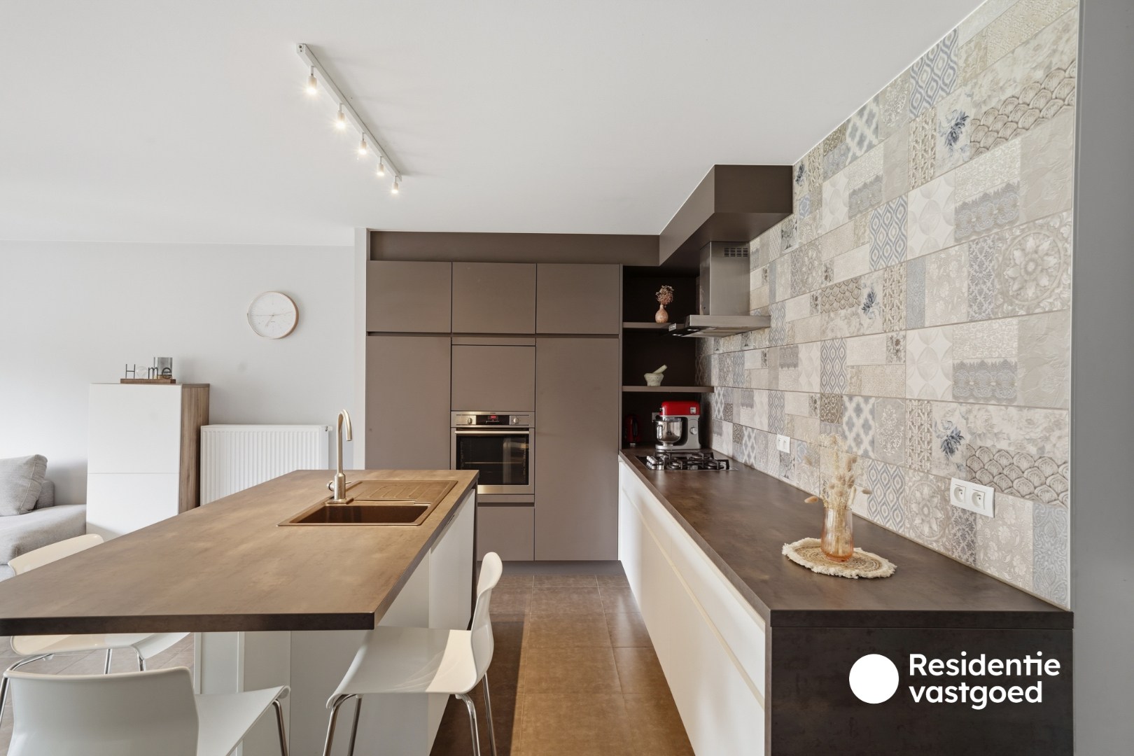 Recente en instapklare woning met 3 slaapkamers, garage en tuin te Zandvoorde! 