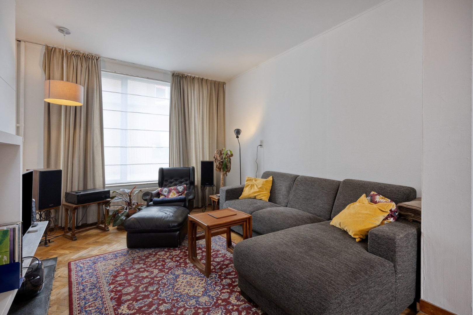 Ruime stadswoning met achteruitgang via Janseniusstraat met 4 slaapkamers, garage en tuin te Leuven- EPC 239kwh/m2 