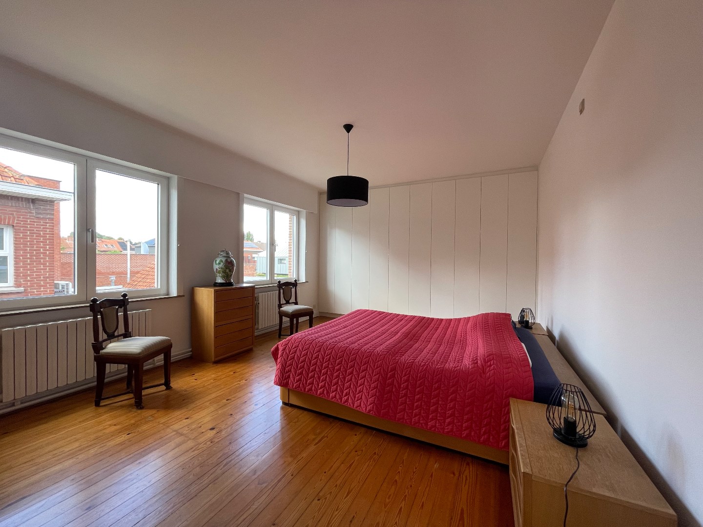 Halfopen ruime gezinswoning op 407m² 