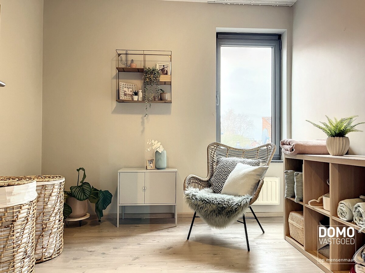 Instapklare en zeer ruime woning te Kuringen. 