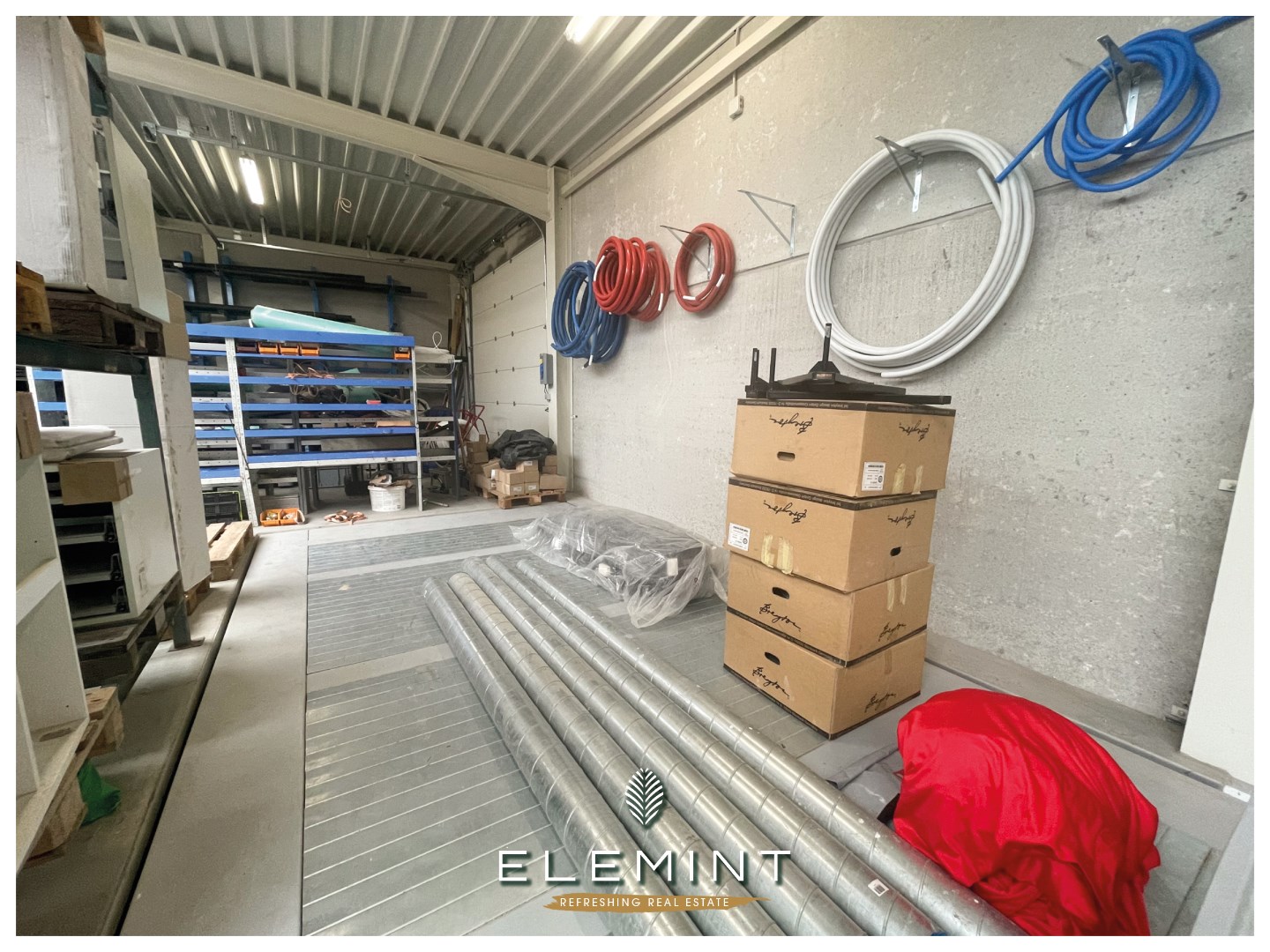 Woning met recent magazijn 