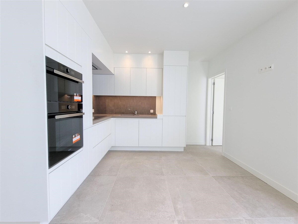 Volledig gerenoveerde woning met garage vlakbij het strand - Heist 