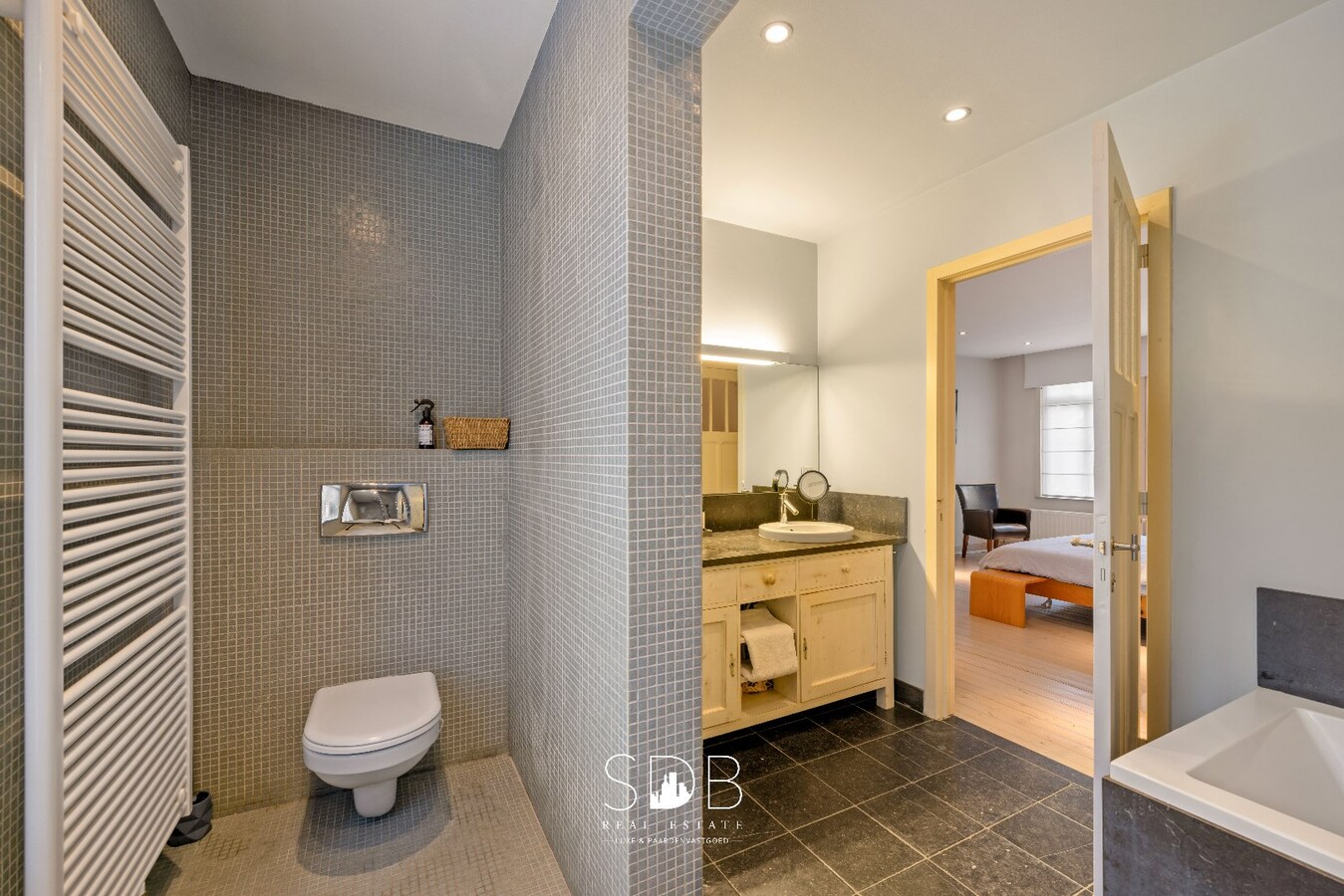 Prachtige woning met paardenfaciliteiten op 11.703m² 