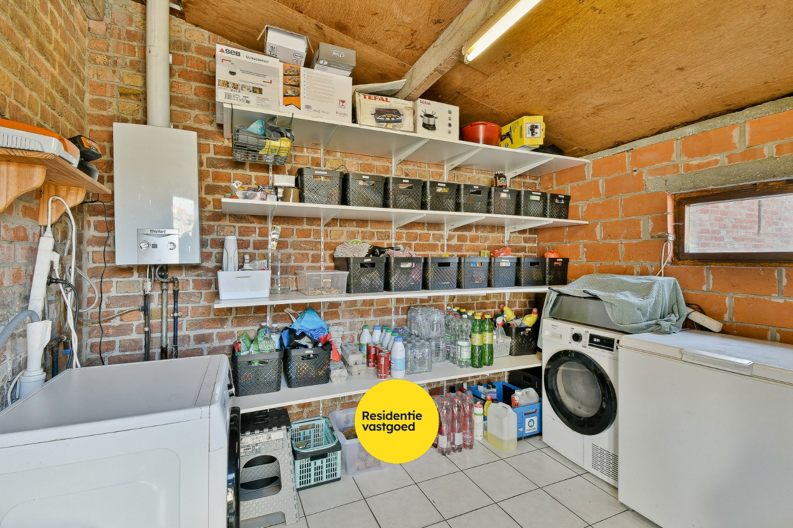 Instapklare gezinswoning met zonnige tuin in het centrum van Gistel 