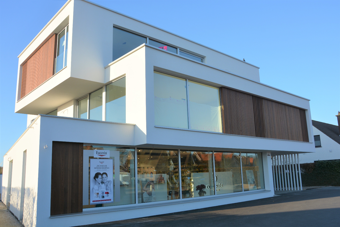 Kwalitatief nieuwbouwappartement met  enorm terras 