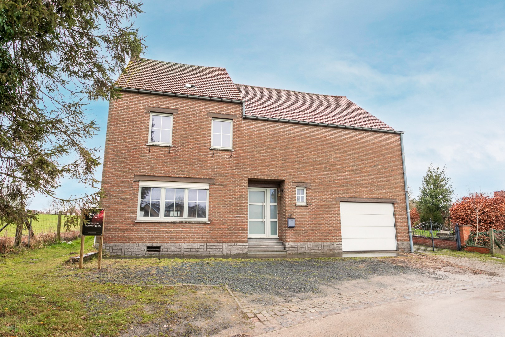 Ruime woning met veel potentieel in een groene omgeving op 39a 