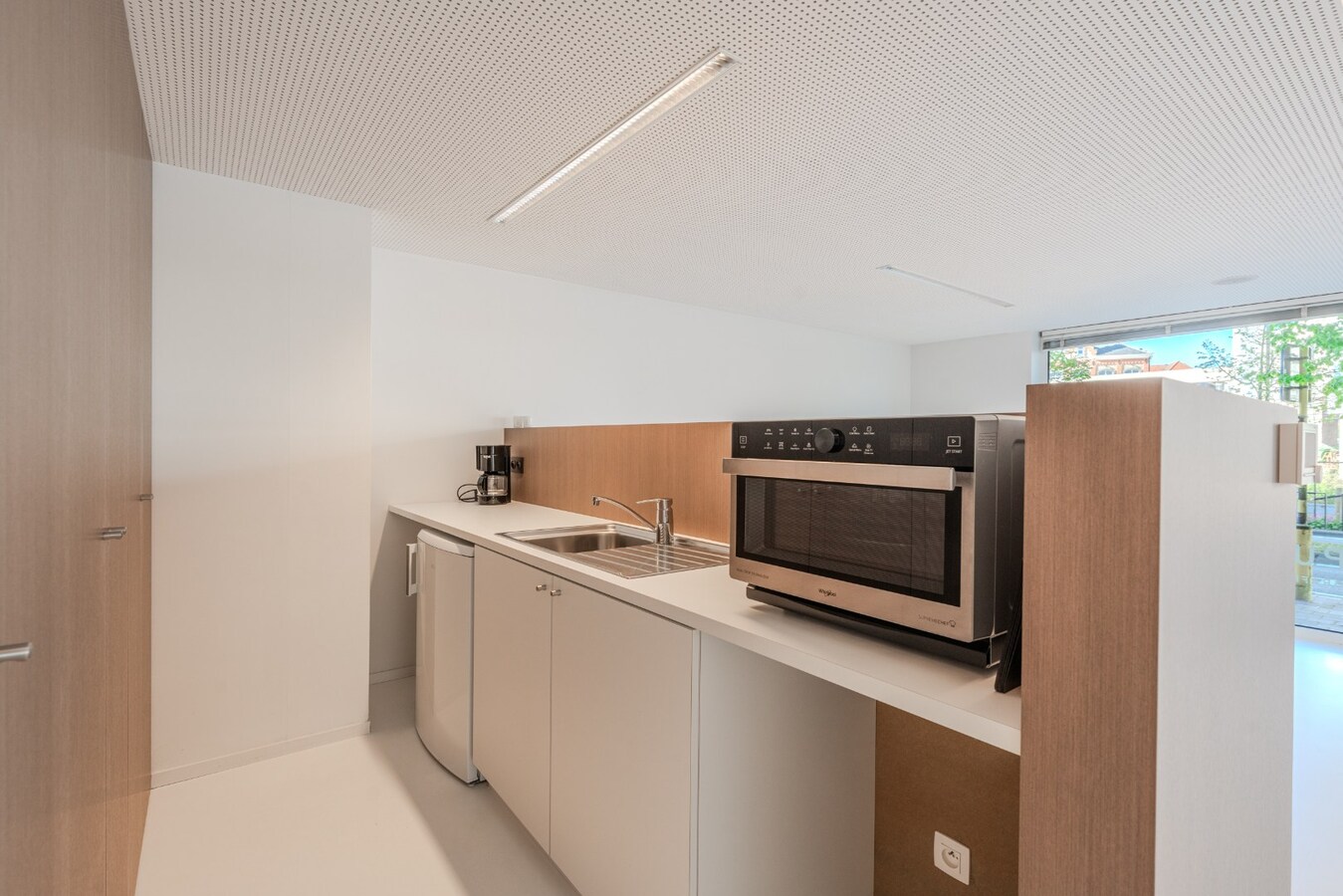 Commercial shop for sale in De Panne