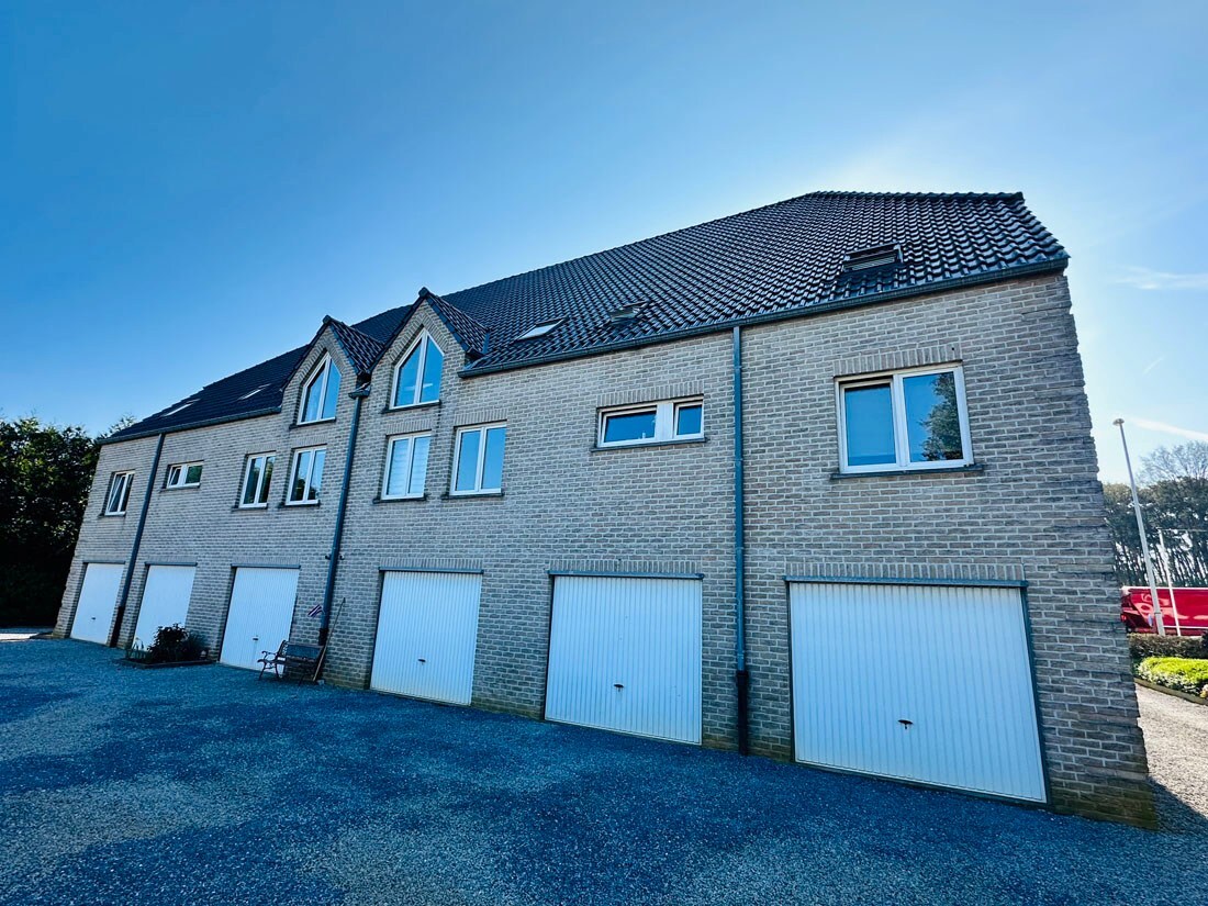 Praktisch GELIJKVLOERS appartement te Lummen INCLUSIEF GARAGE 