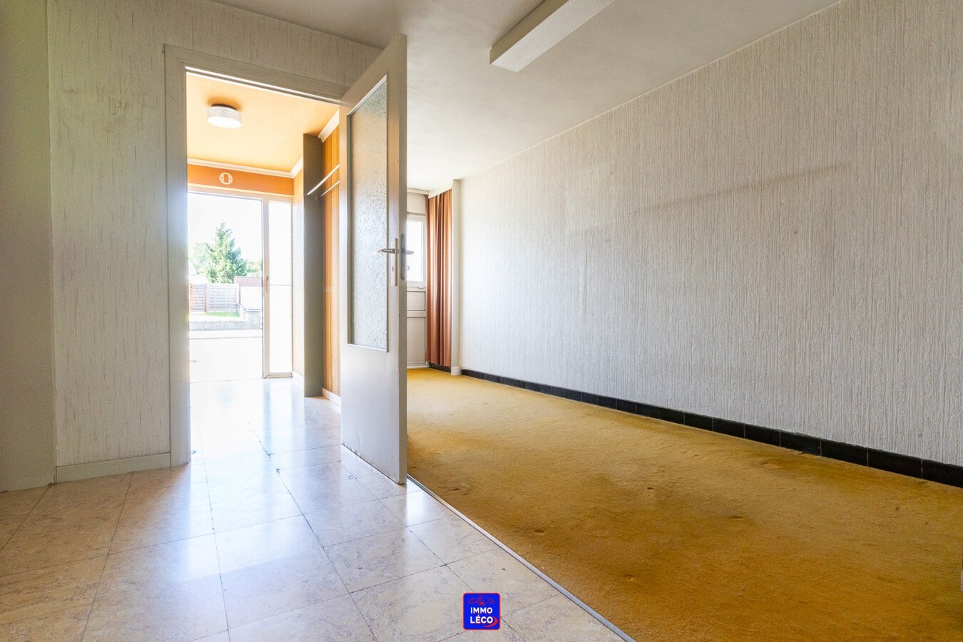3 façades offrant de beaux volumes, parking privatif, jardin, EXCELLENT POTENTIEL ! 