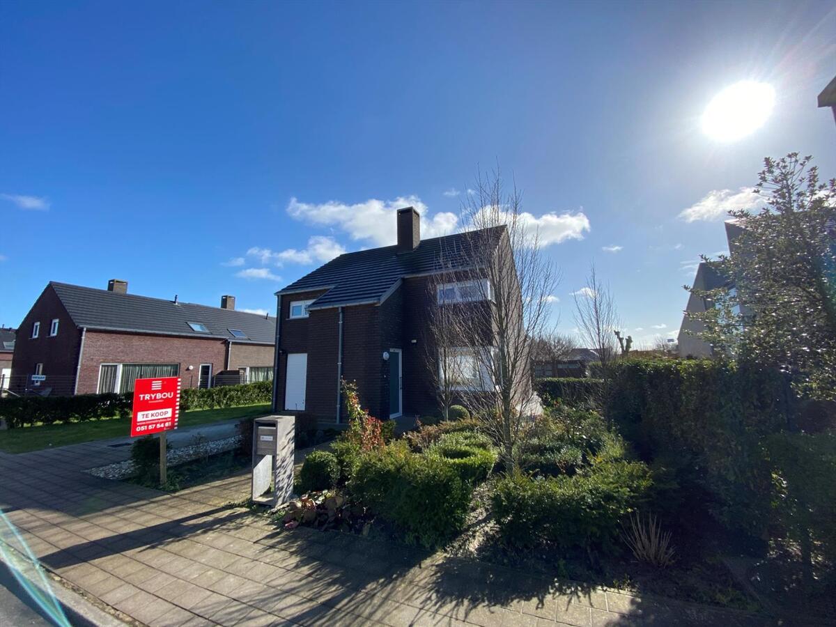 Rustig gelegen, instapklare alleenstaande woning met 3 slaapkamers 