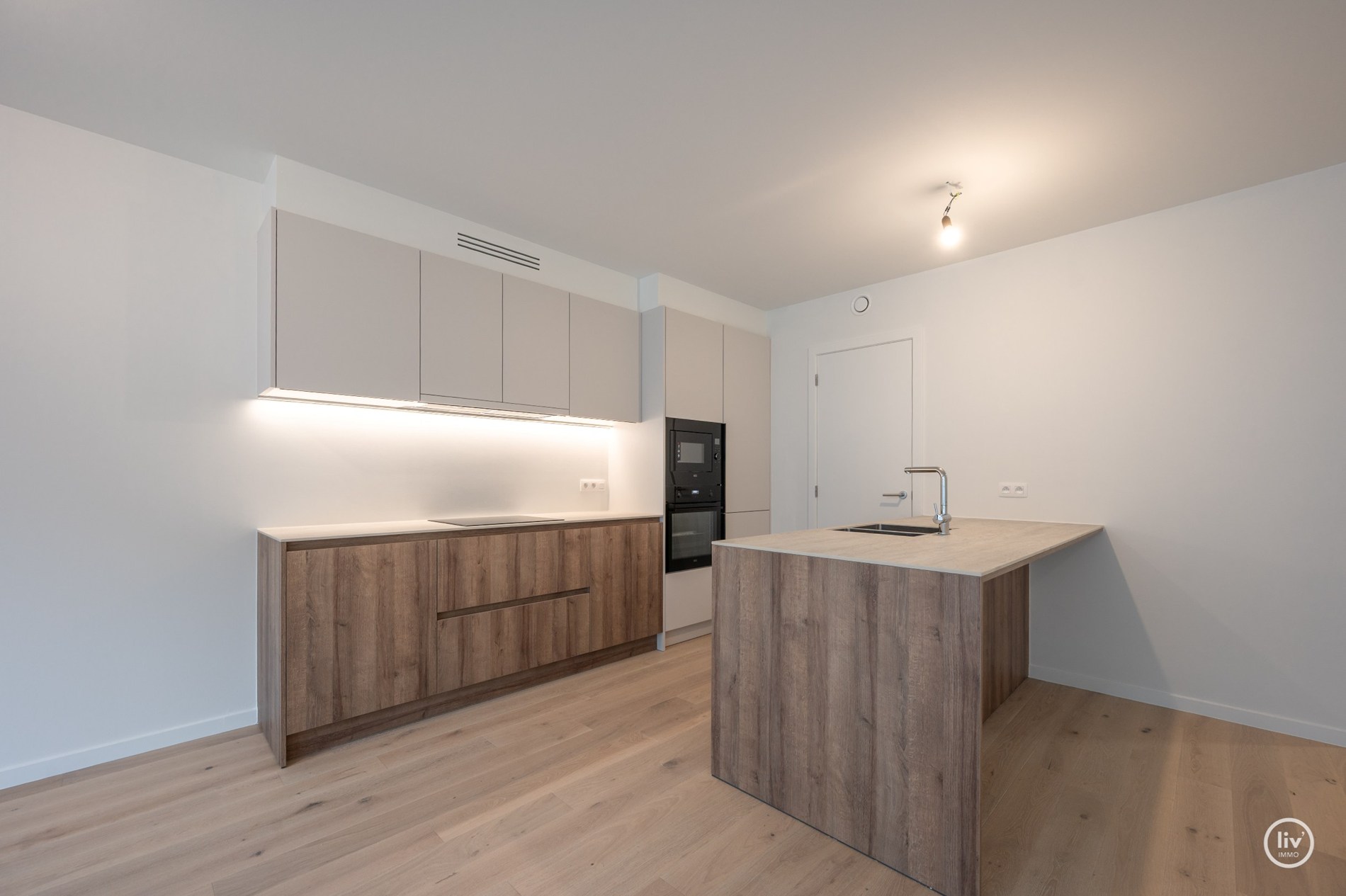 NIEUWBOUWPROJECT MADELEINE: Modern appartement met 2 slaapkamers gelegen in het centrum van Knokke. 