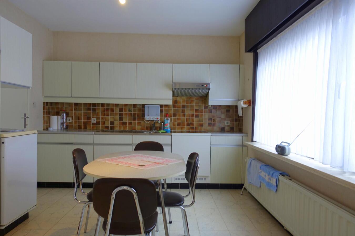 Ruime half-open woning 