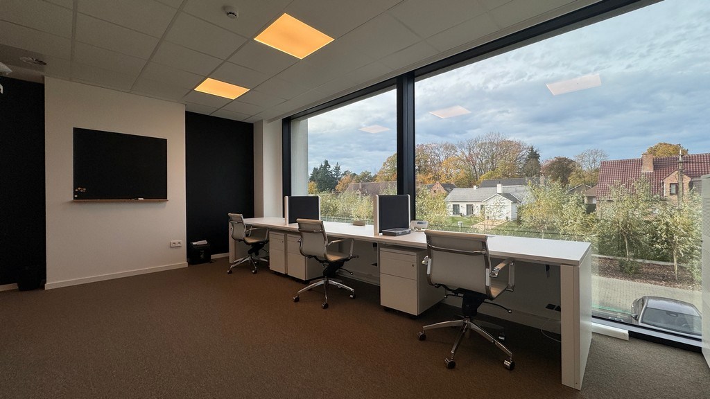 Mooi ingerichte kantoren te huur op zichtlocatie in Sint-Martens-Latem