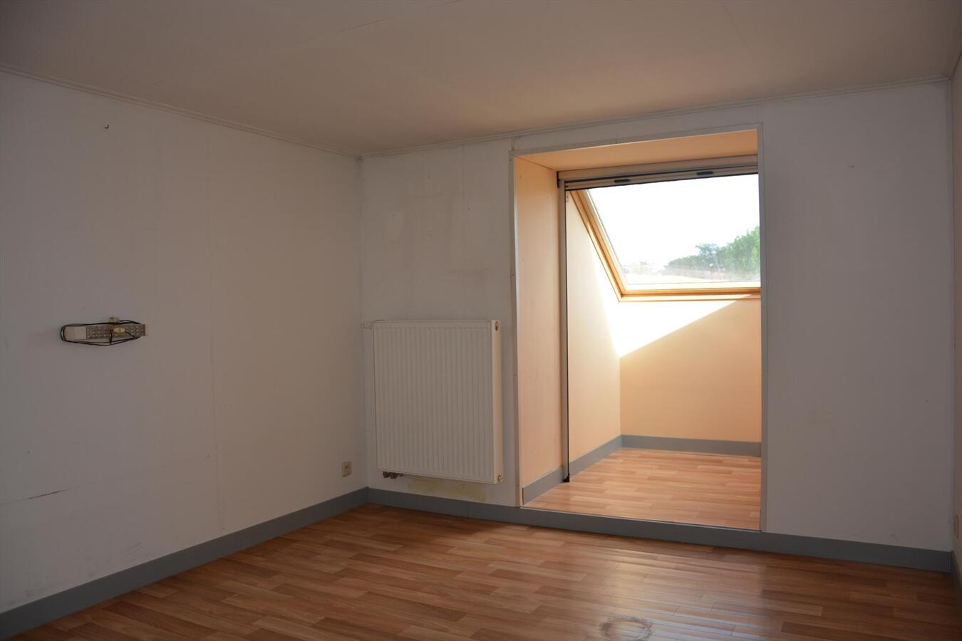 Op te knappen woning in rustige straat 