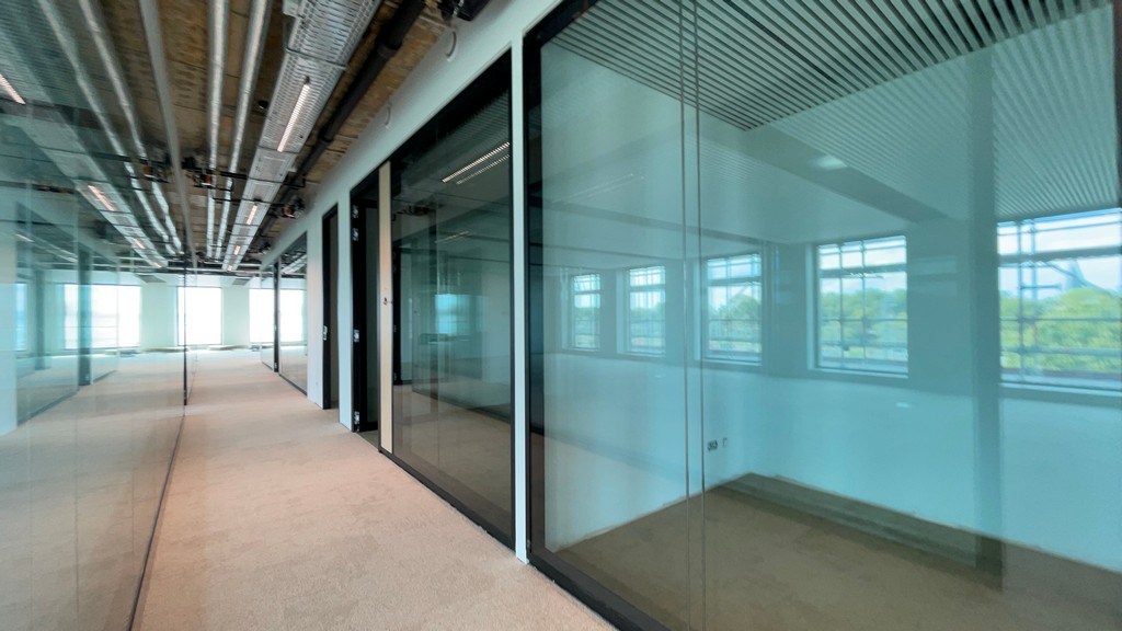 Nieuwbouw kantoren te huur in gebouw Innovation te Mechelen